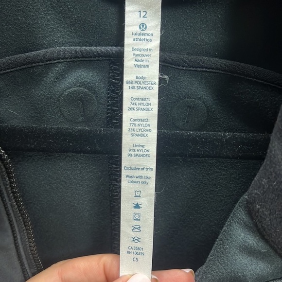 Lululemon jacket, black, SIZE 12 - Picture 9 of 13